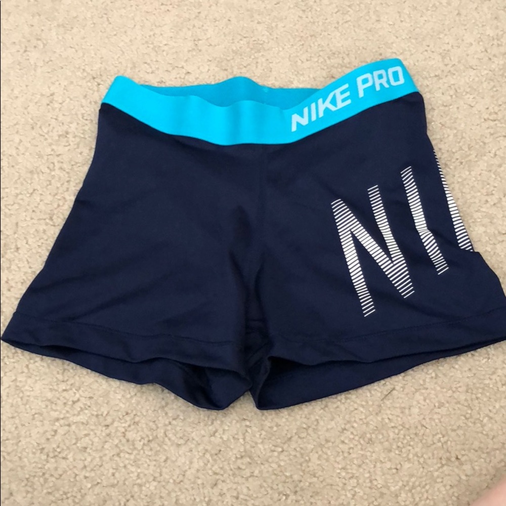 nike pro compression shorts size small